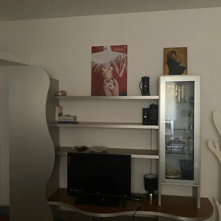 Casa Nuova Ai Musei Vaticani *